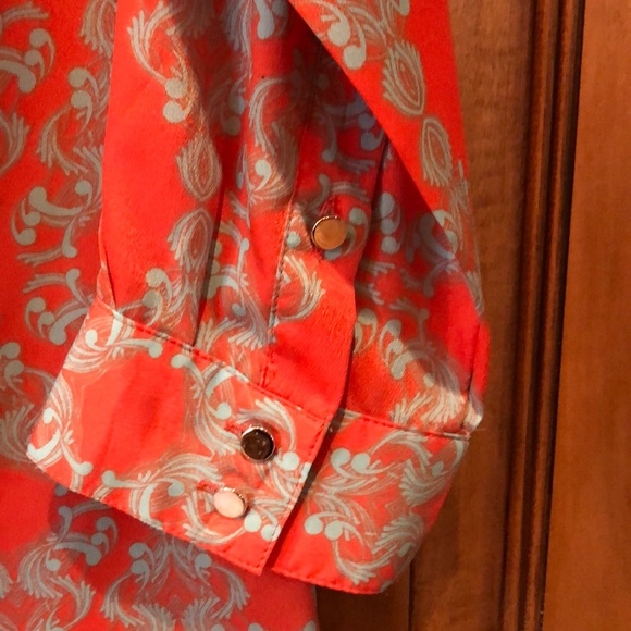 The limited -  blouse - - Picture 5 of 6